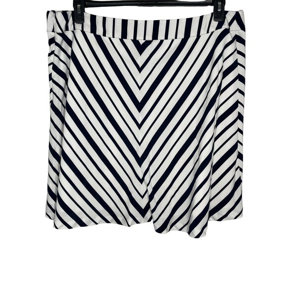Lane Bryant Plus 22 Chevron Stripe Flare Skirt Side Zip - Picture 2 of 9